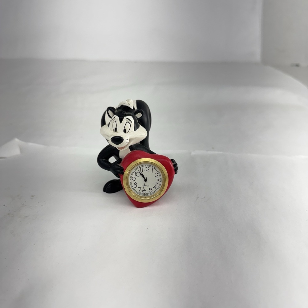 Vintage Warner Bros. Looney Tunes Pepé Le Pew Clock Works 1990s Cartoon